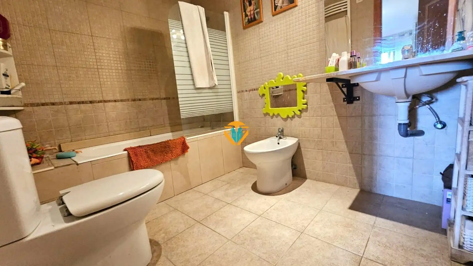 Badezimmer von Einfamilien-Reihenhaus zum Verkauf in Finestrat mit Klimaanlage, Privatgarten und Terrasse