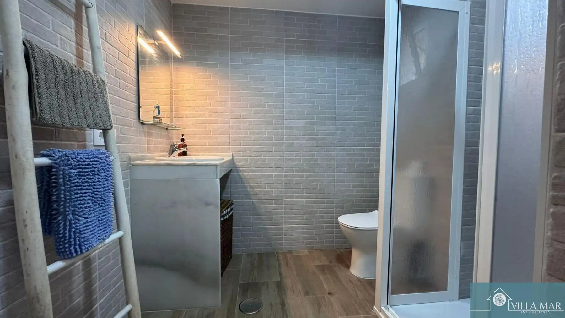Bathroom of Flat for sale in Rota