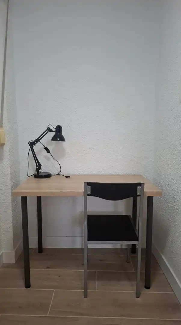 Schlafzimmer von Wohnungen zur Miete in Zaragoza mit Heizung, Möbliert und Ofen