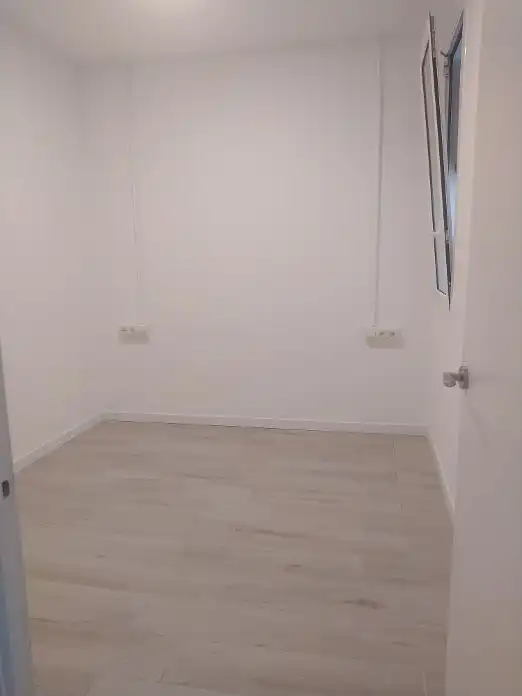 Wohnung zur Miete in Barcelona mit Klimaanlage, Heizung und Ofen