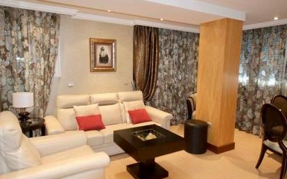 Living room of Flat for sale in  Cádiz Capital  with Air Conditioner, Terrace and Balcony