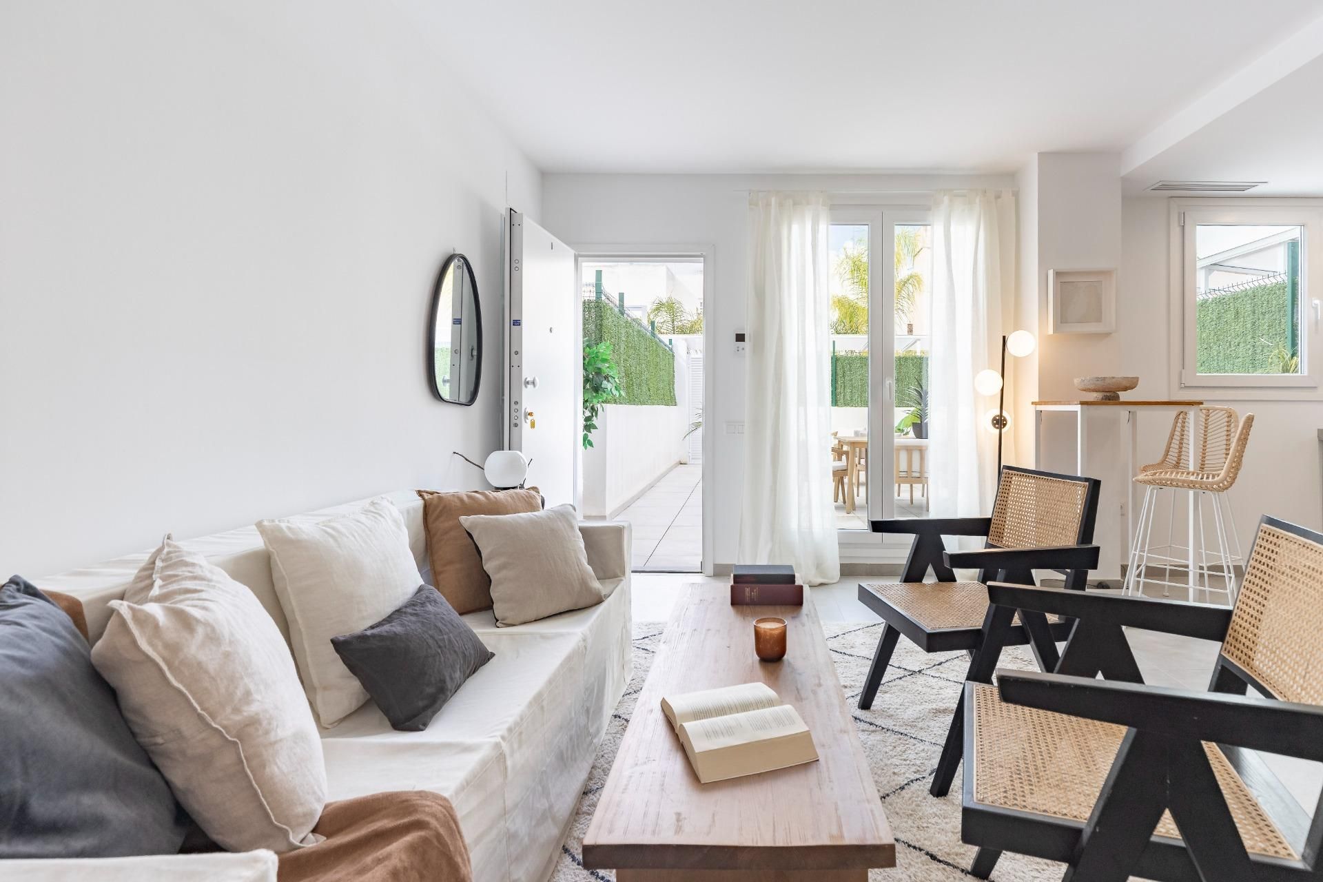Living room of Flat for sale in Manises  with Private garden, Terrace and Community pool