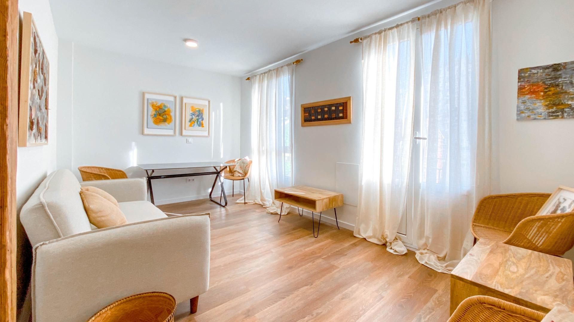 Living room of Flat to rent in Santander  with Heating and Balcony