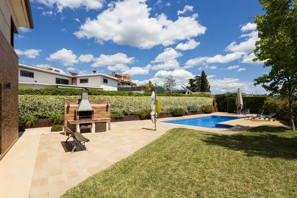 Terrassa de Casa o xalet en venda en La Garriga amb Aire condicionat, Calefacció i Jardí privat