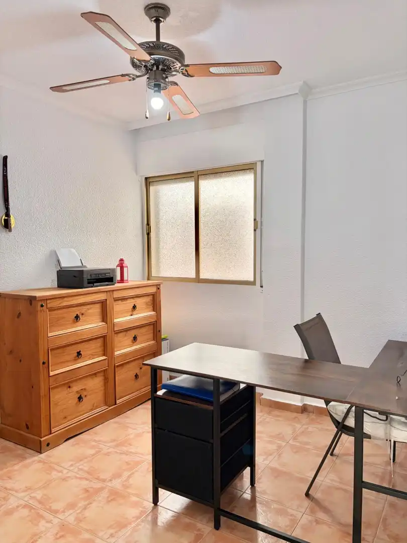 Wohnung zum Verkauf in San Pedro del Pinatar mit Klimaanlage, Terrasse und Möbliert