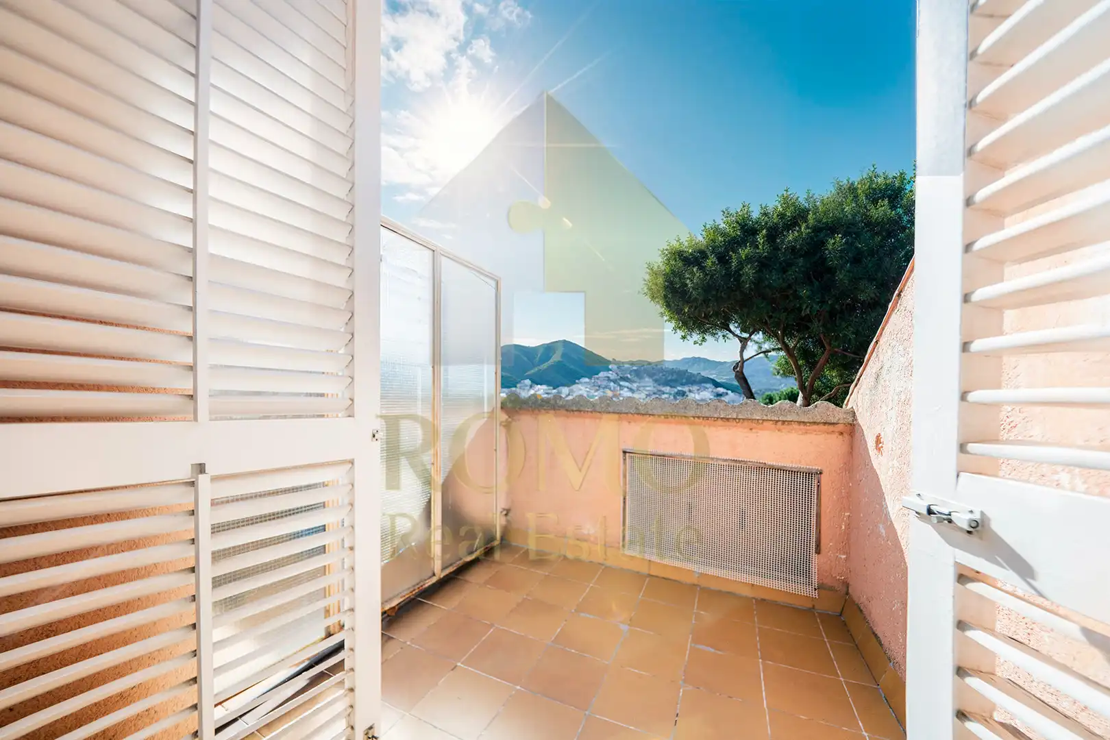 Vista exterior de Casa adosada en venta en Sant Fost de Campsentelles con Calefacción, Jardín privado y Terraza