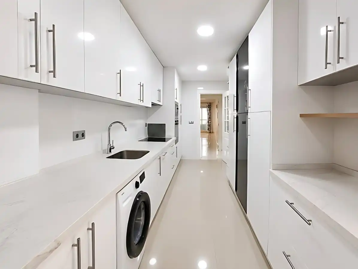 Flat with pool for sale in La Duquesa, imagen 9