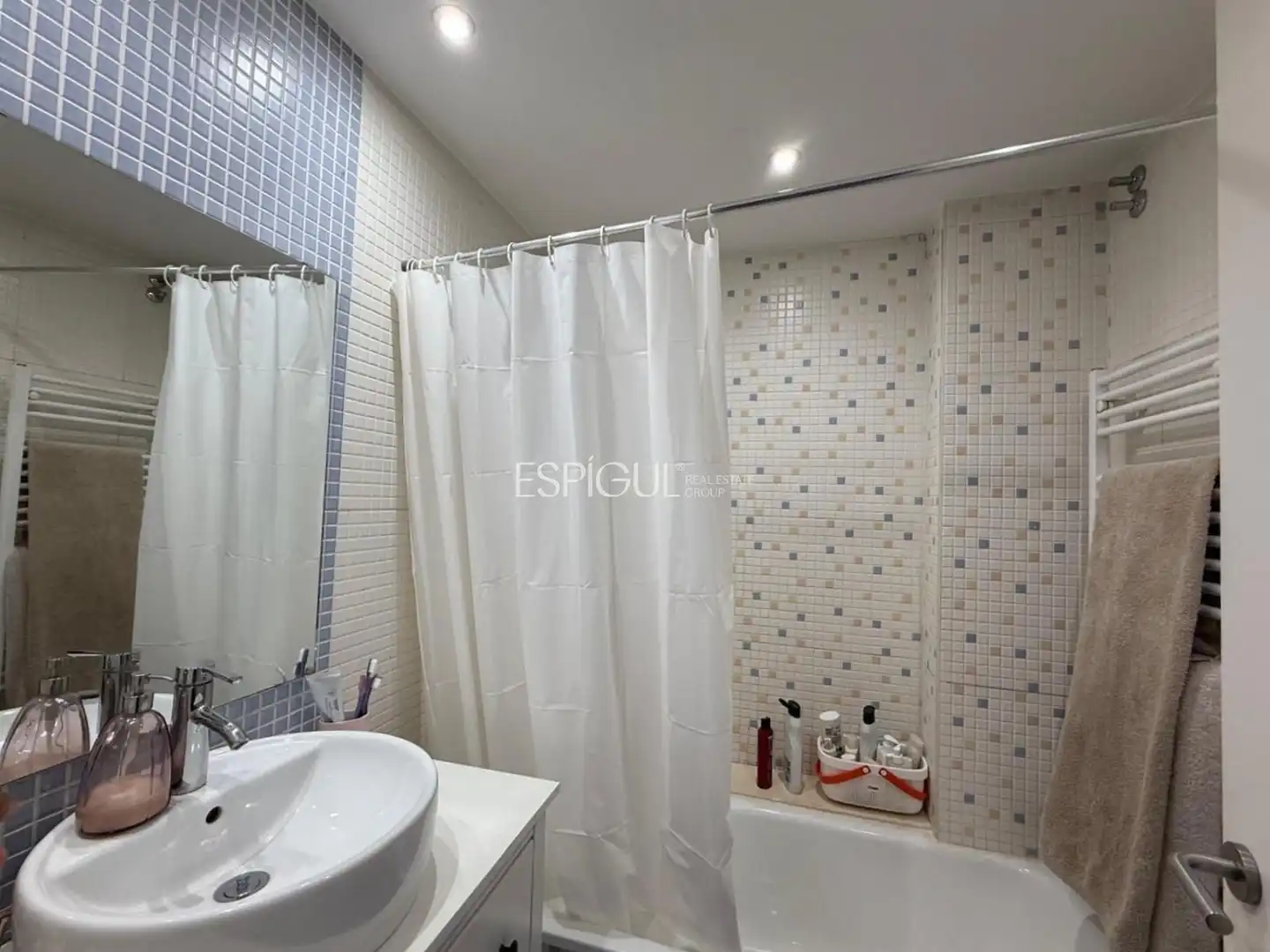 Casa o chalet de alquiler en Montseny, Eixample Sud – Migdia