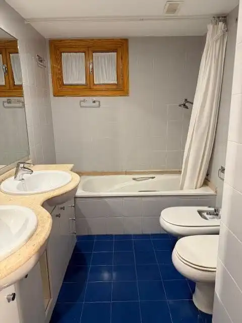 Badezimmer von Wohnung zum Verkauf in Murcia mit Klimaanlage und Abstellraum