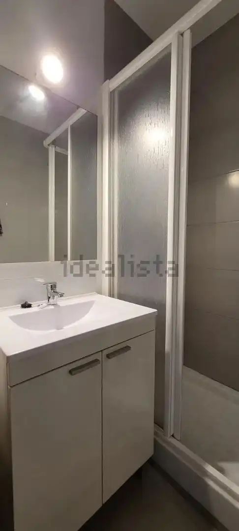 Bany de Pis de lloguer en Madrid amb Moblat, Rentadora i Microones