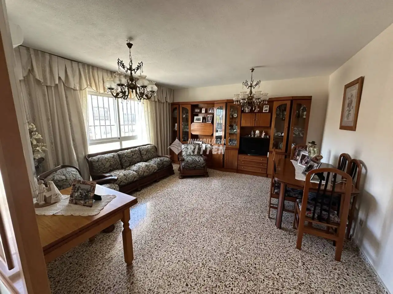 Wohnzimmer von Einfamilien-Reihenhaus zum Verkauf in Cartagena mit Klimaanlage, Privatgarten und Terrasse