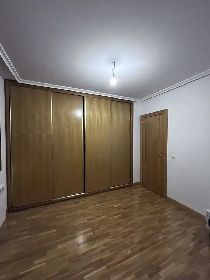 Dormitori de Pis en venda en Palencia Capital amb Balcó