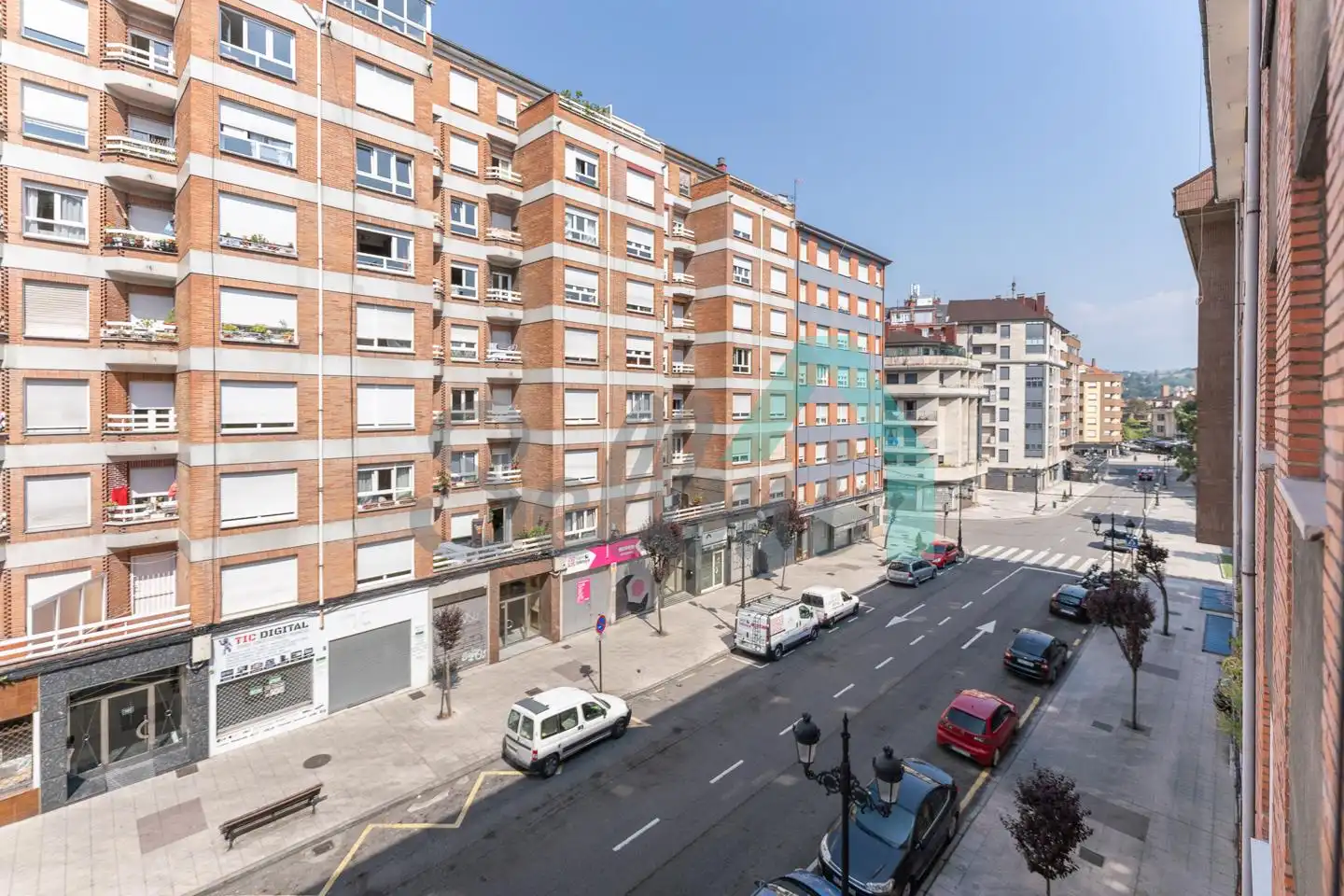 Vista exterior de Pis en venda en Oviedo  amb Calefacció