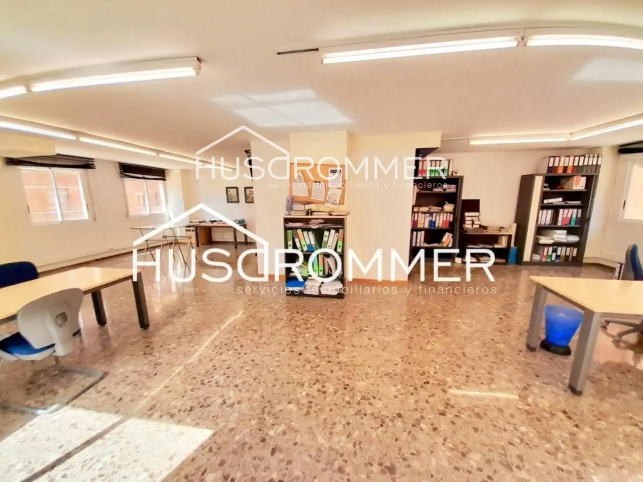 Büro zur Miete in Francesc Tàrrega, Piscinas