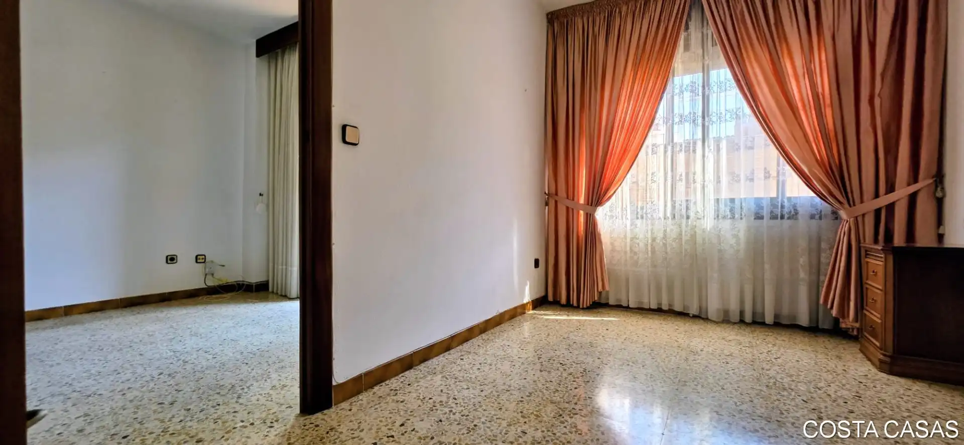 Piso en venta en L'Hospitalet de Llobregat con Balcón