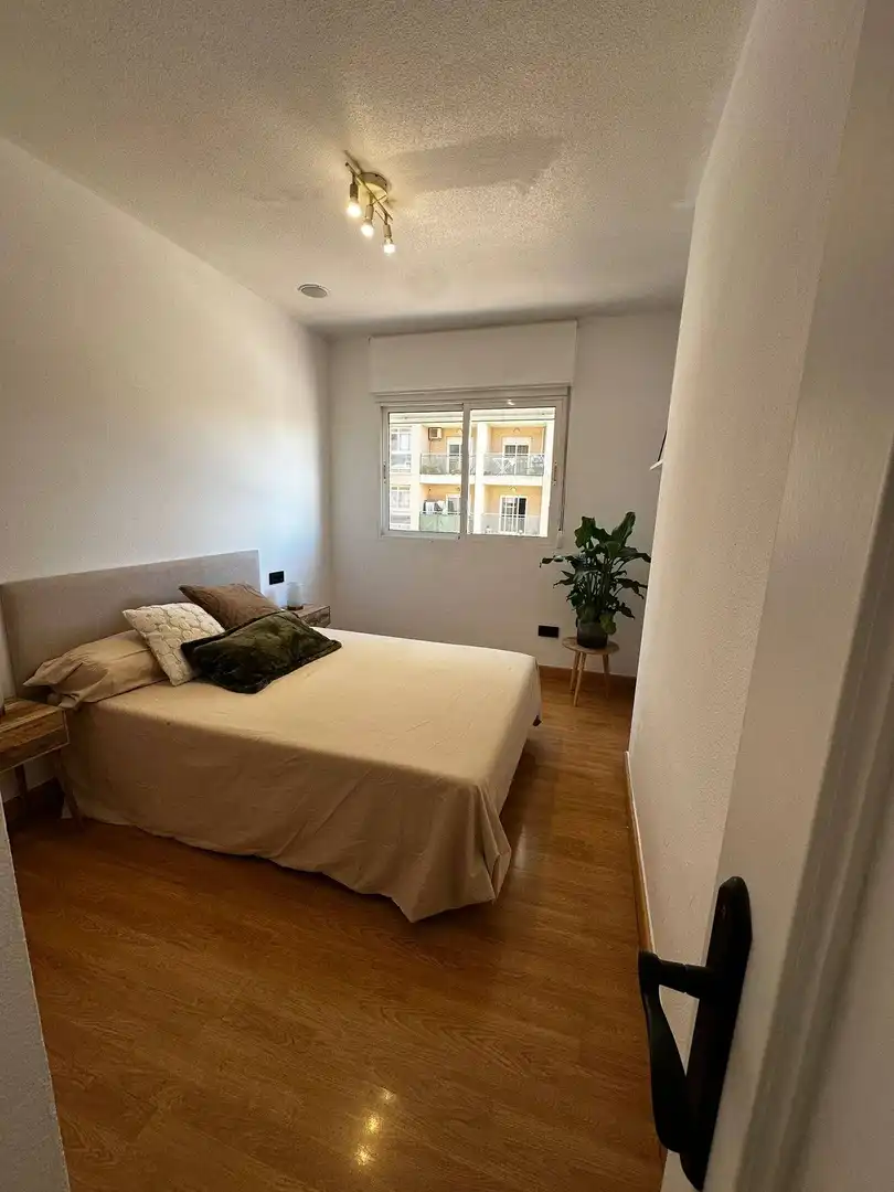 Habitación de Apartamento en venta en Murcia con Aire acondicionado, Trastero y Amueblado