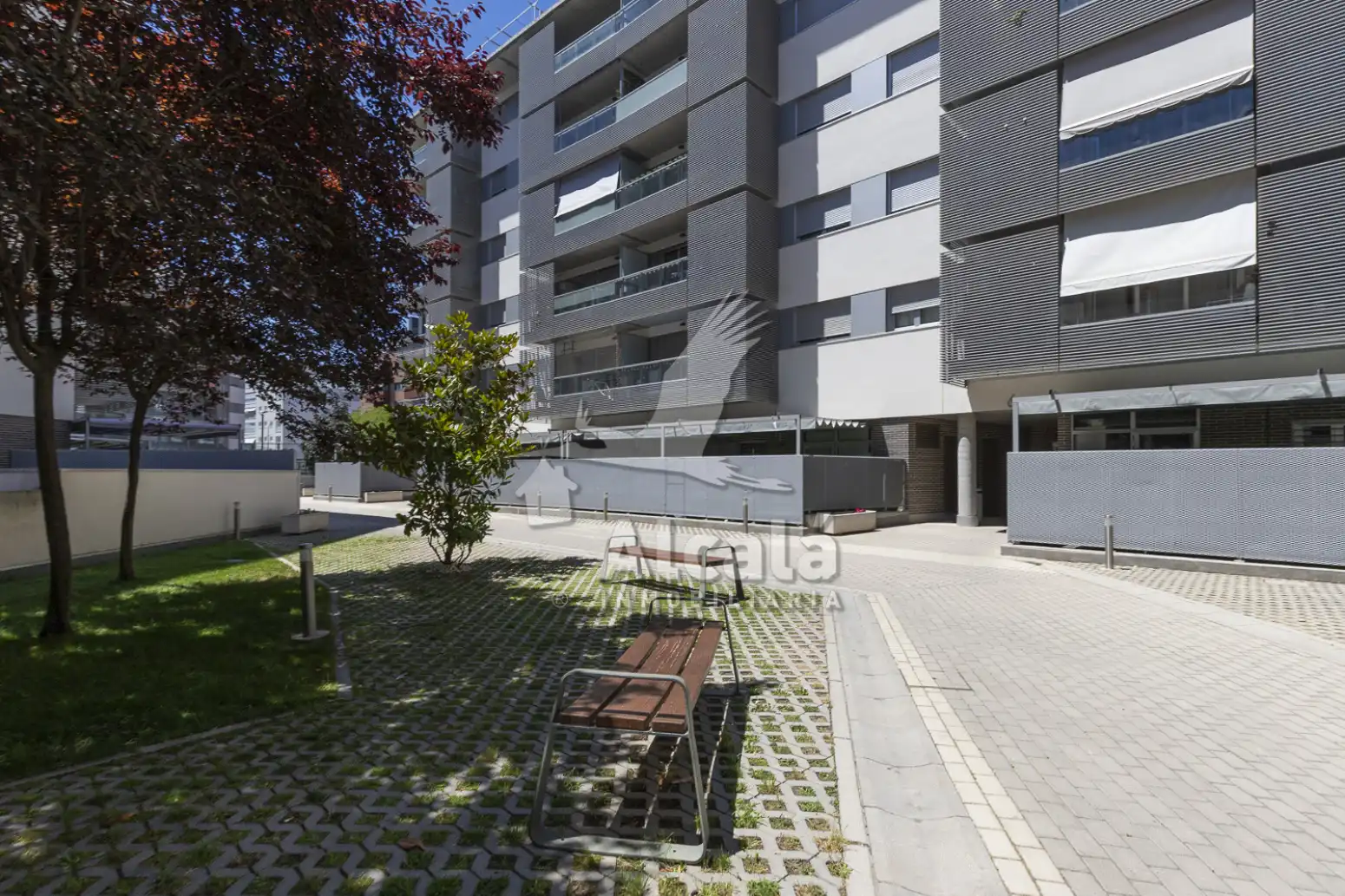 Außenansicht von Wohnung zum Verkauf in Alcalá de Henares mit Klimaanlage, Heizung und Terrasse