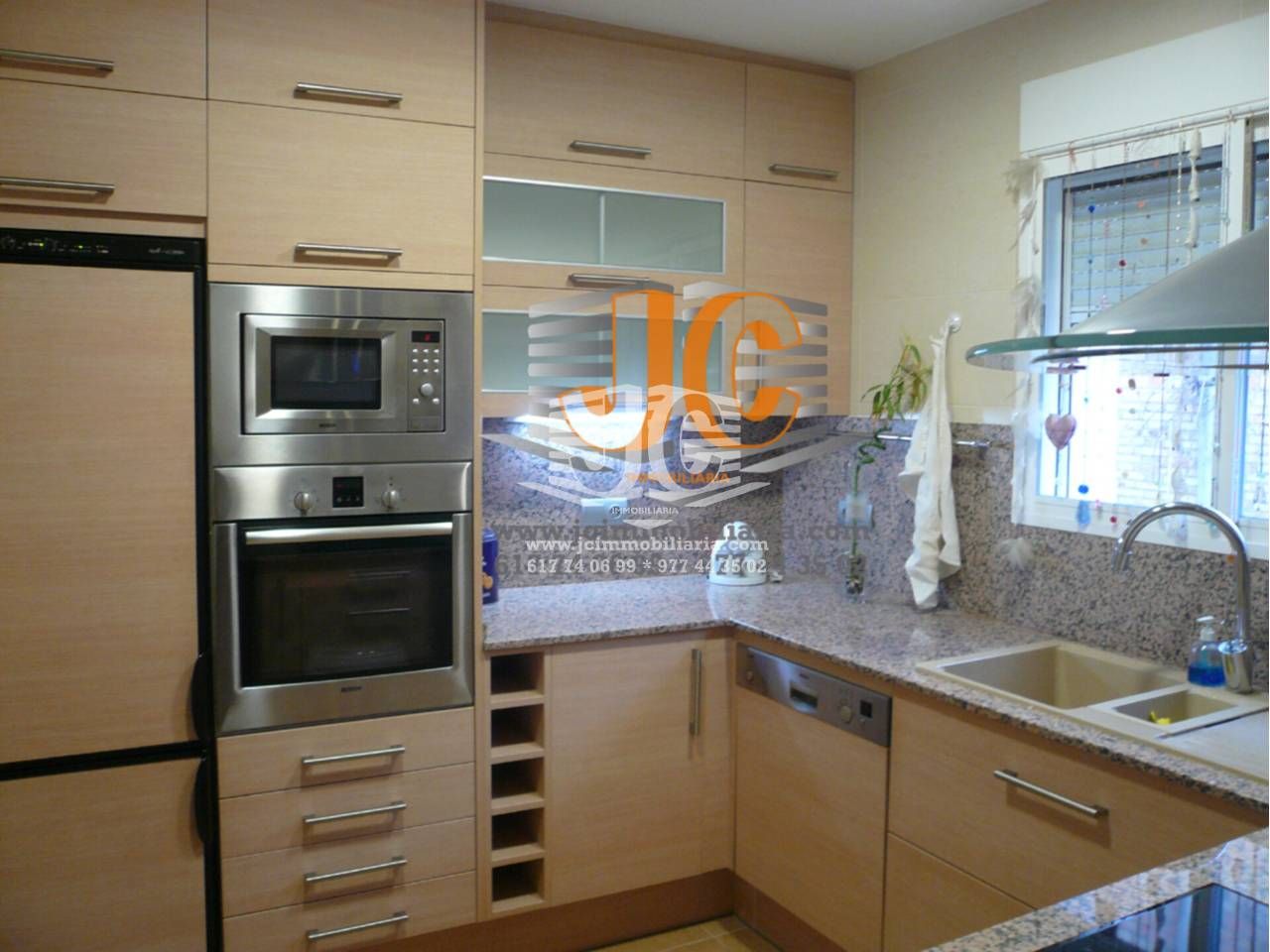 Cuina de Casa o xalet de lloguer en Tivenys amb Aire condicionat, Terrassa i Moblat