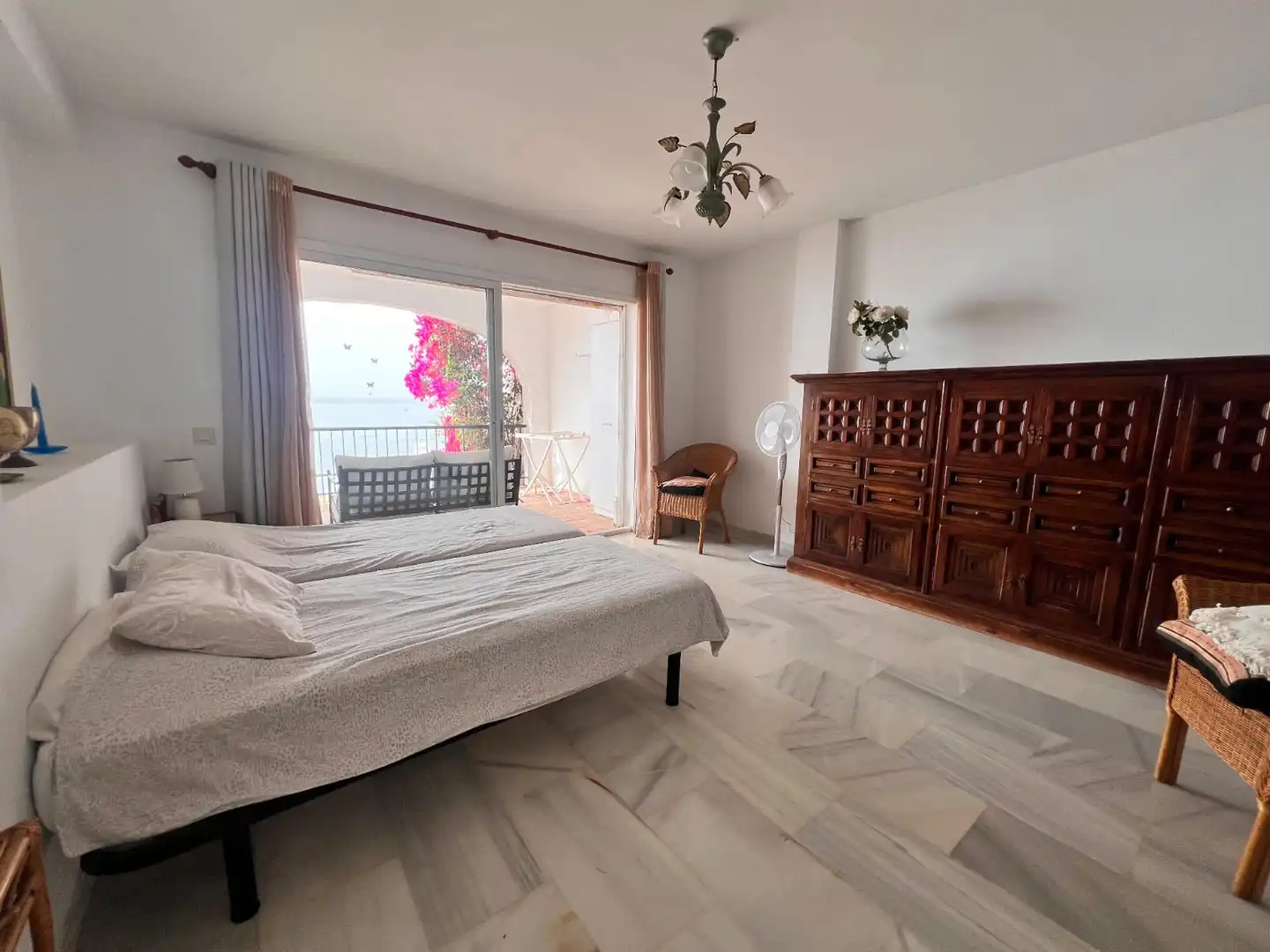 Dormitori de Apartament de lloguer en Mijas amb Jardí privat, Terrassa i Traster