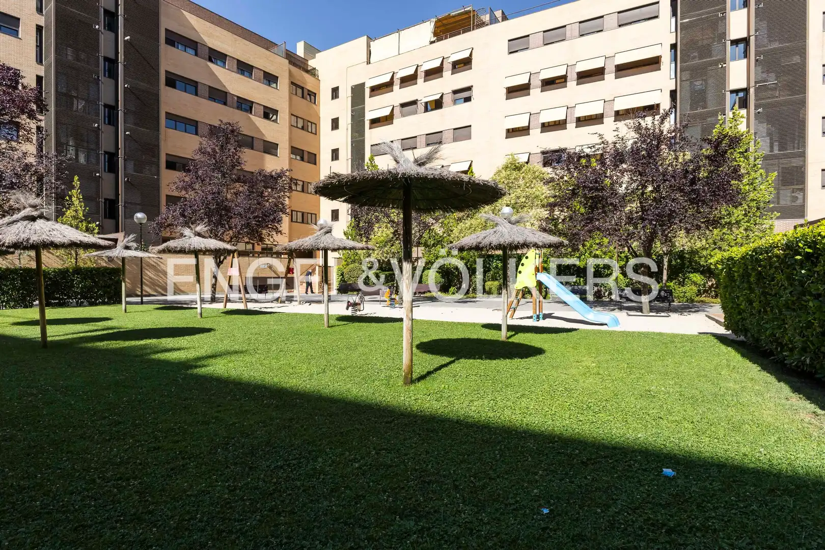Exterior view of Apartments for sale in Madrid  with Air Conditioner, Heating and Private garden