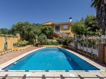 Maison avec piscine à vendre à Calle Escalerillas 24