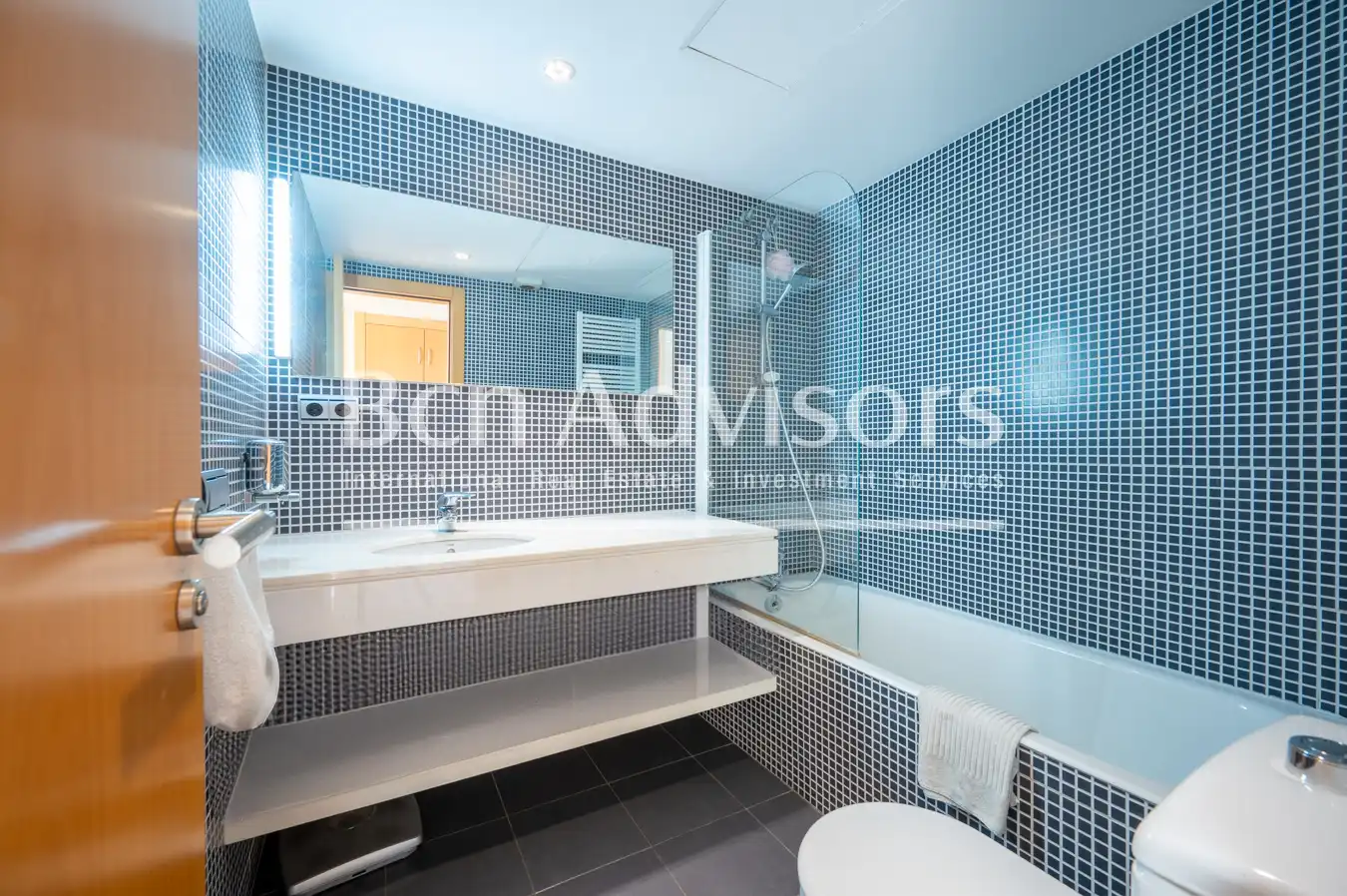 Baño de Casa o chalet en venta en Barcelona con Aire acondicionado, Calefacción y Jardín privado