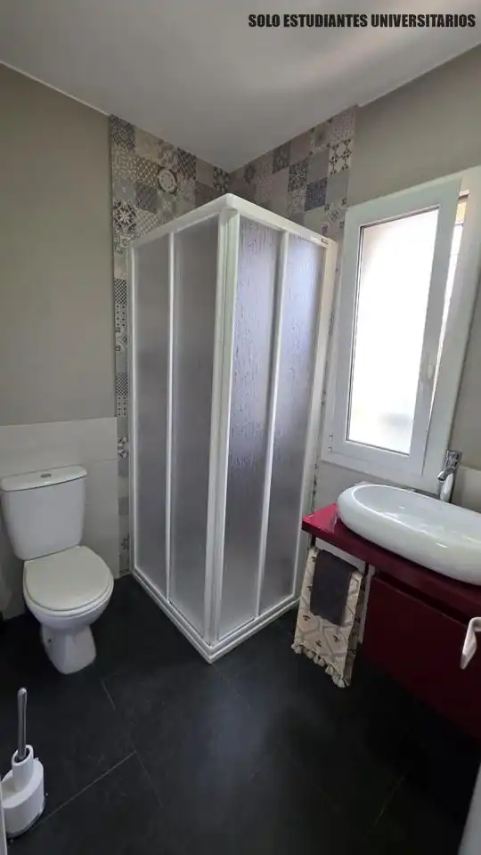 Baño de Planta baja para compartir en Terrassa con Aire acondicionado, Calefacción y Terraza