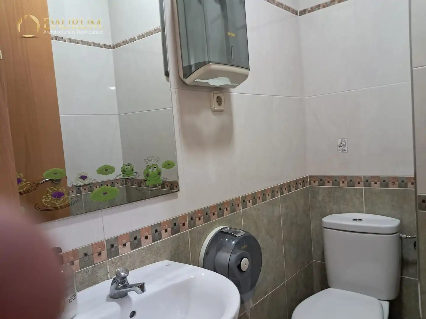 Baño de Nave industrial en venta en Valencia