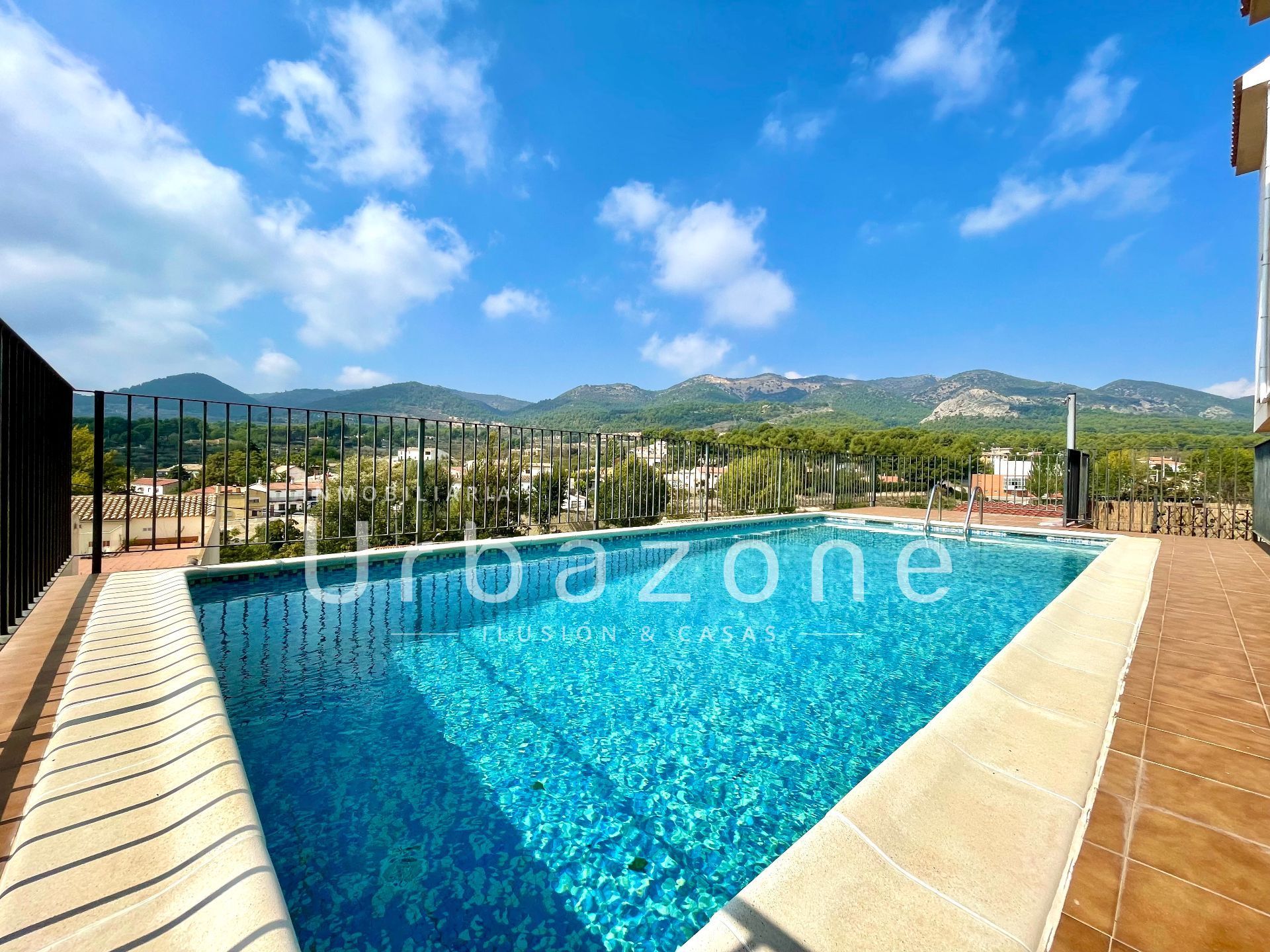 Swimming pool of Flat for sale in Torremanzanas / La Torre de les Maçanes  with Heating, Terrace and Storage room