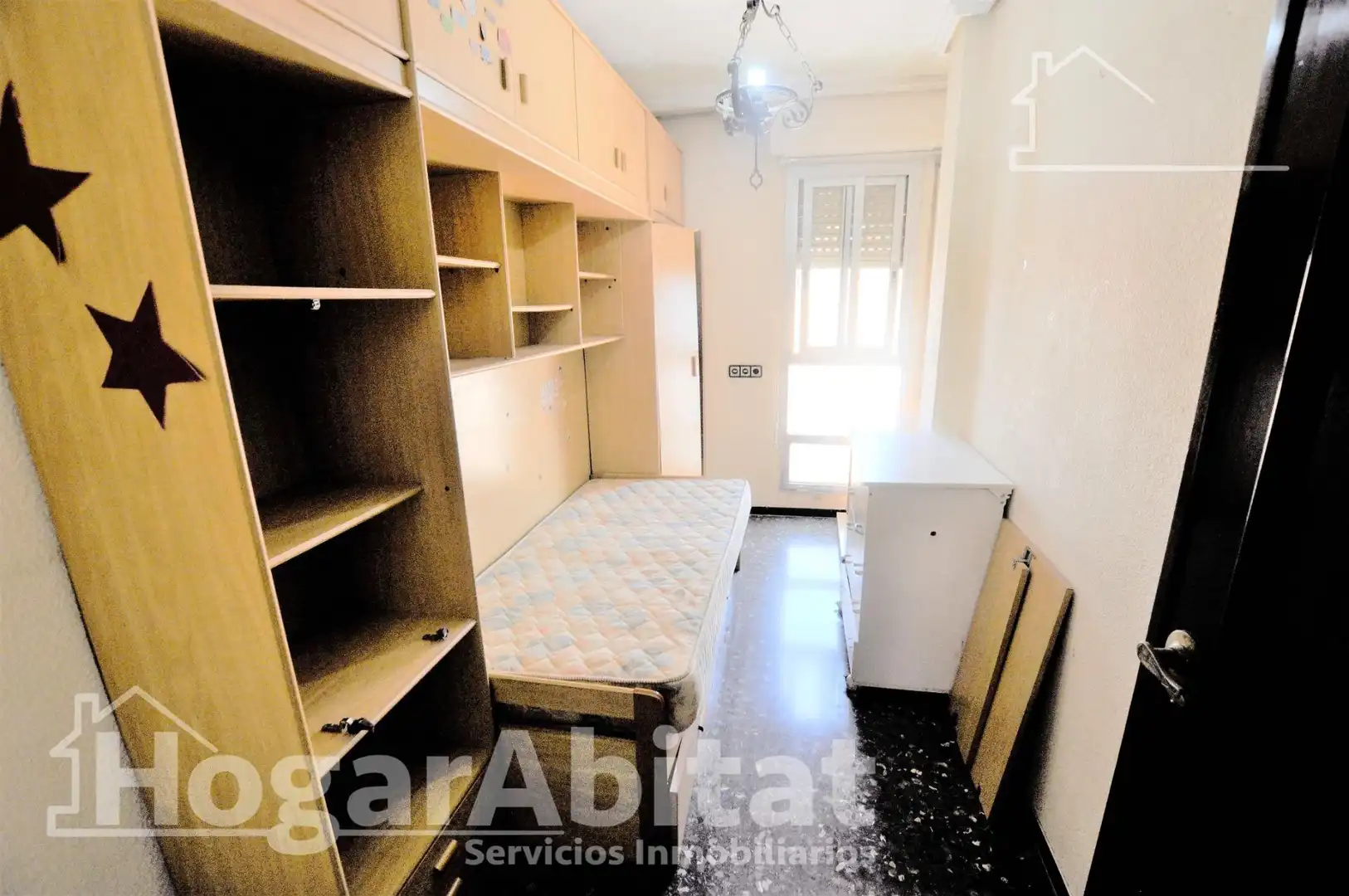 Habitación de Piso en venta en Valencia con Balcón