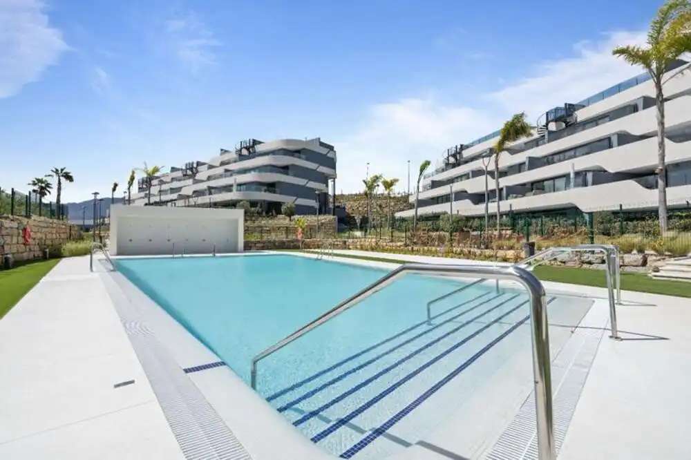 Piscina de Apartament de lloguer en Estepona amb Aire condicionat, Terrassa i Traster