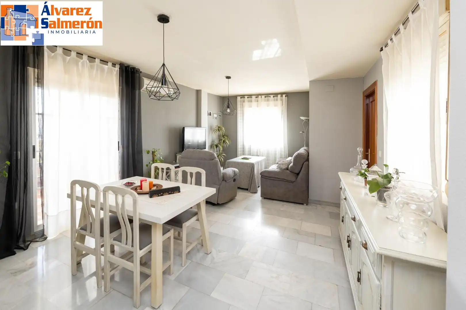 Wohnzimmer von Dachboden zum Verkauf in Churriana de la Vega mit Terrasse und Abstellraum