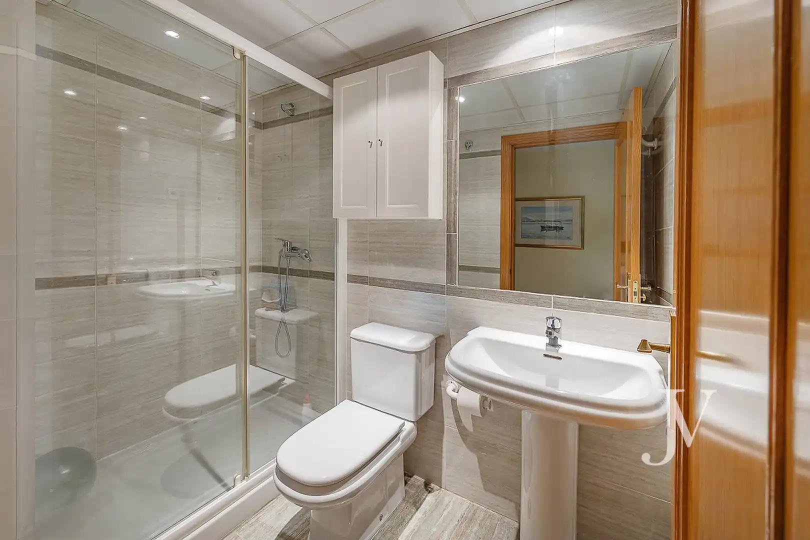 Bathroom of Flat for sale in Majadahonda  with Air Conditioner, Heating and Storage room