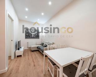 Living room of Flat to rent in  Madrid Capital  with Heating, Furnished and Oven