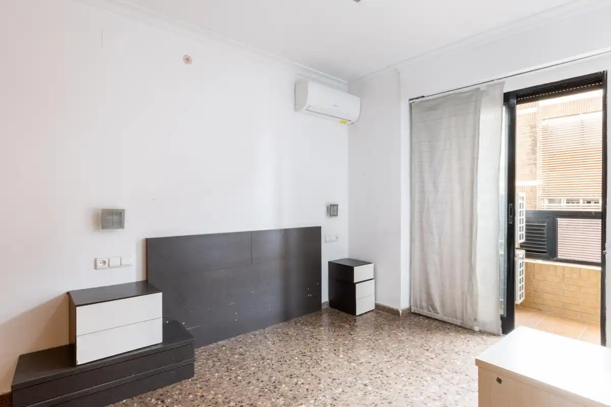 Bedroom of Attic for sale in Picassent  with Air Conditioner, Heating and Terrace