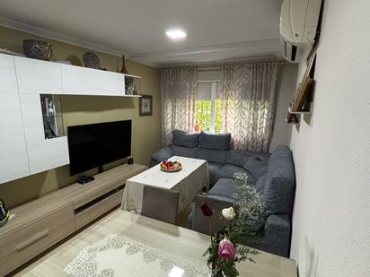 Living room of Flat for sale in  Sevilla Capital