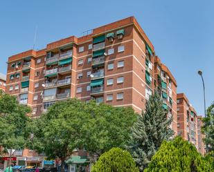 Vista exterior de Pis en venda en  Granada Capital amb Balcó