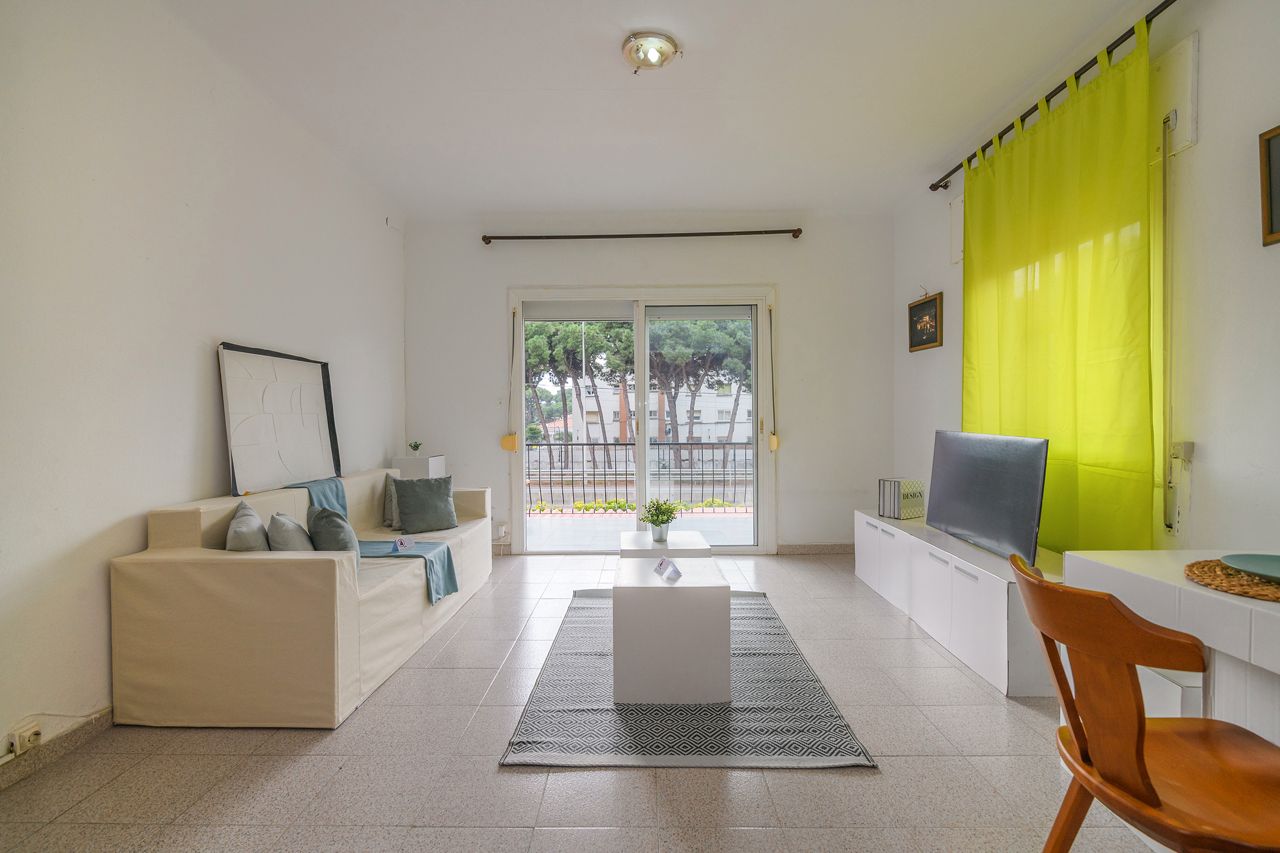 Vista exterior de Pis en venda en Castelldefels amb Traster i Balcó