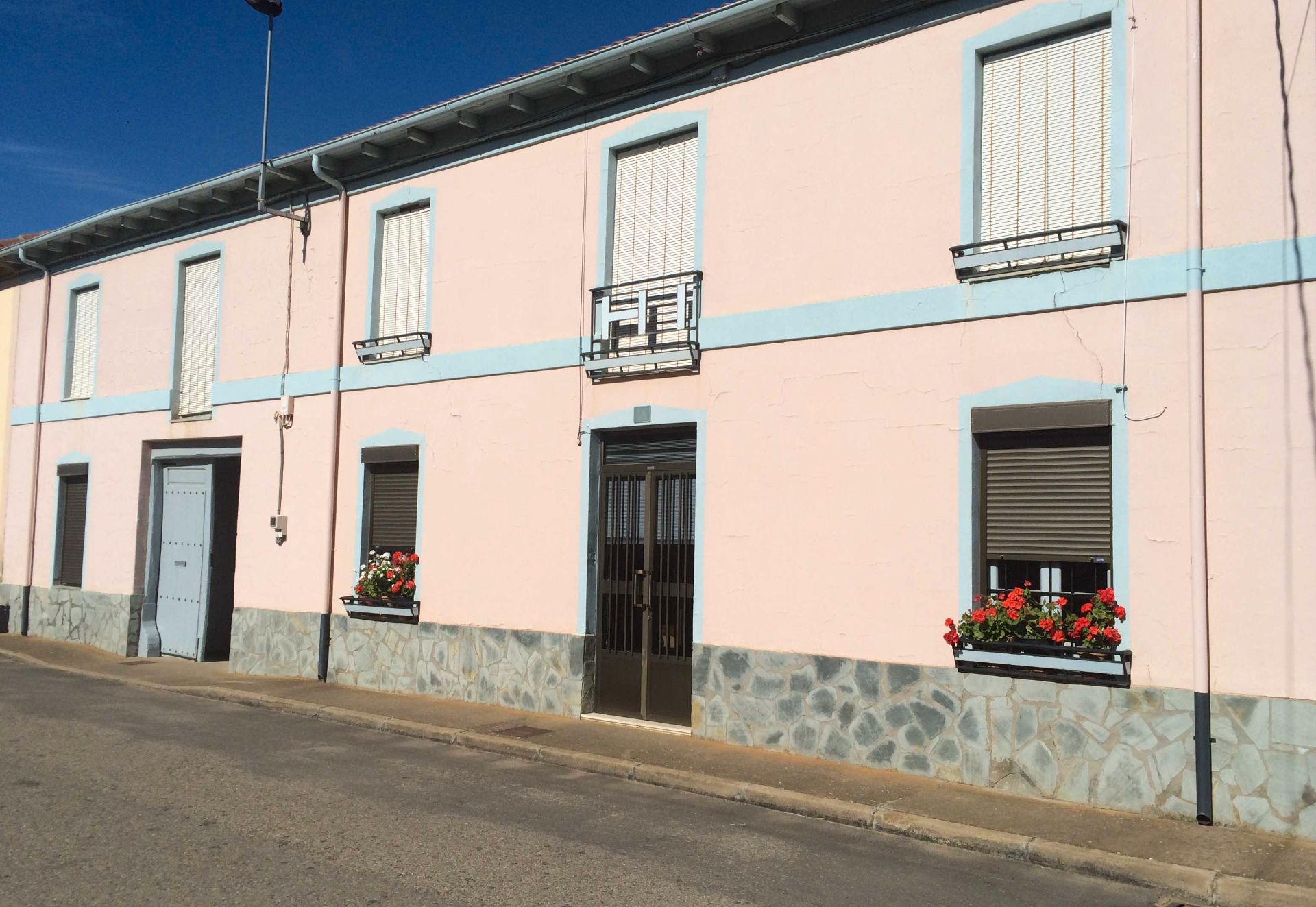 Exterior view of House or chalet for sale in San Cristóbal de la Polantera  with Heating, Private garden and Furnished