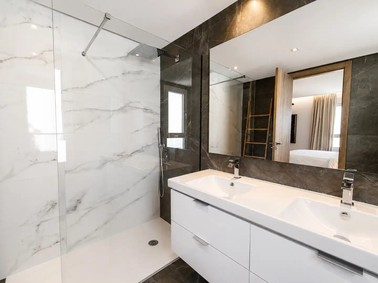 Baño de Piso en venta en Sotogrande con Aire acondicionado, Calefacción y Terraza