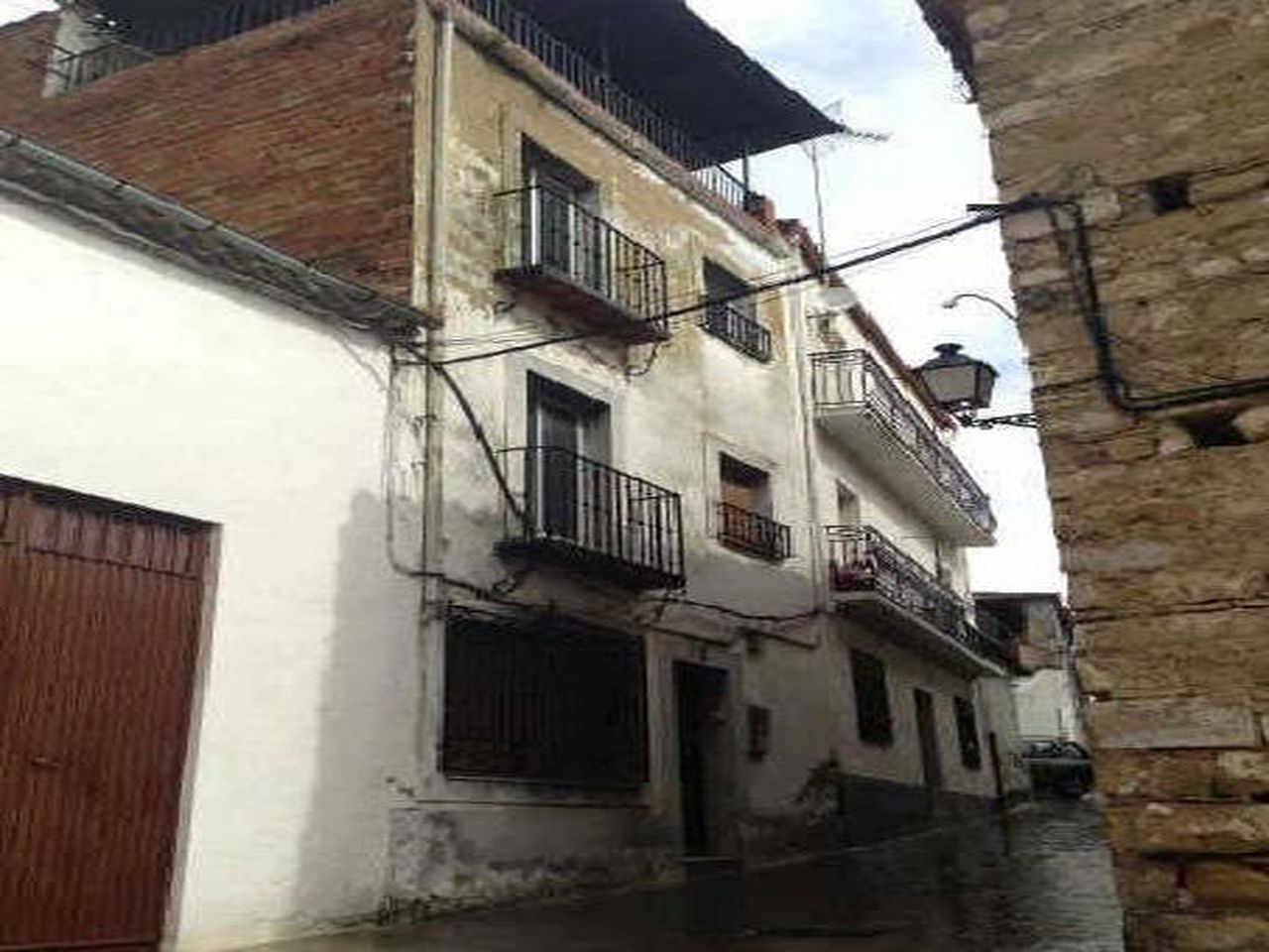 Vista exterior de Casa o xalet en venda en Ibros amb Calefacció, Terrassa i Traster
