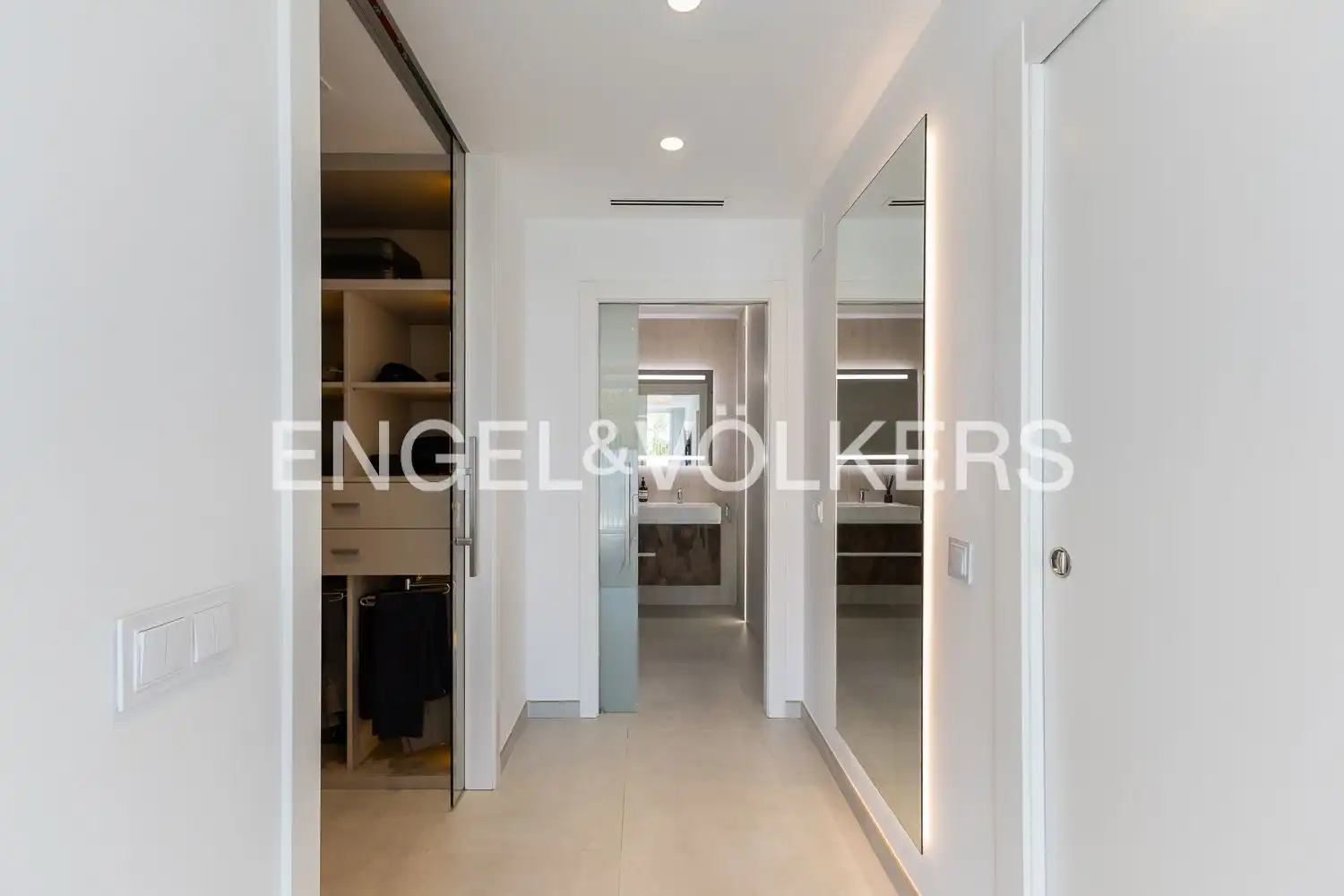Houses for sale in Real  with Air Conditioner, Heating and Terrace