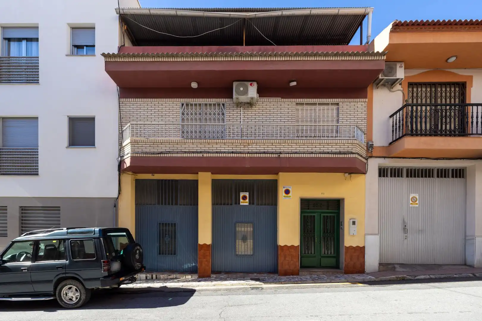 Vista exterior de Casa adosada en venta en Motril con Aire acondicionado, Calefacción y Terraza