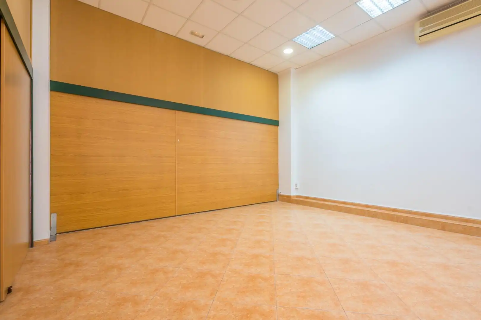 Local en venta en Valencia con Aire acondicionado