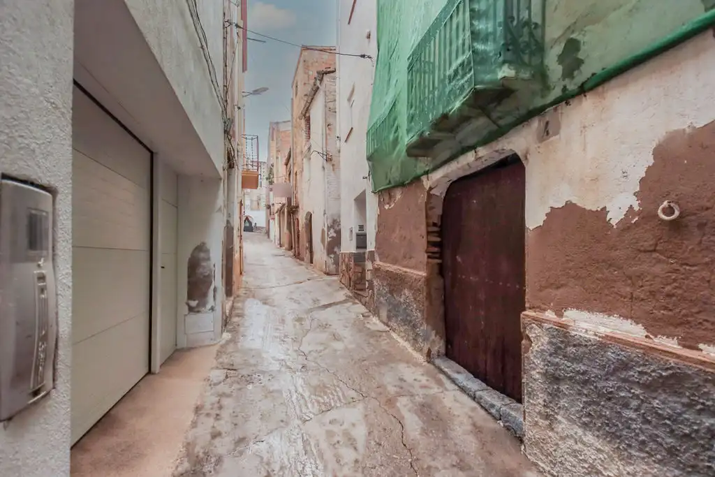 Vista exterior de Casa adosada en venta en Tivenys