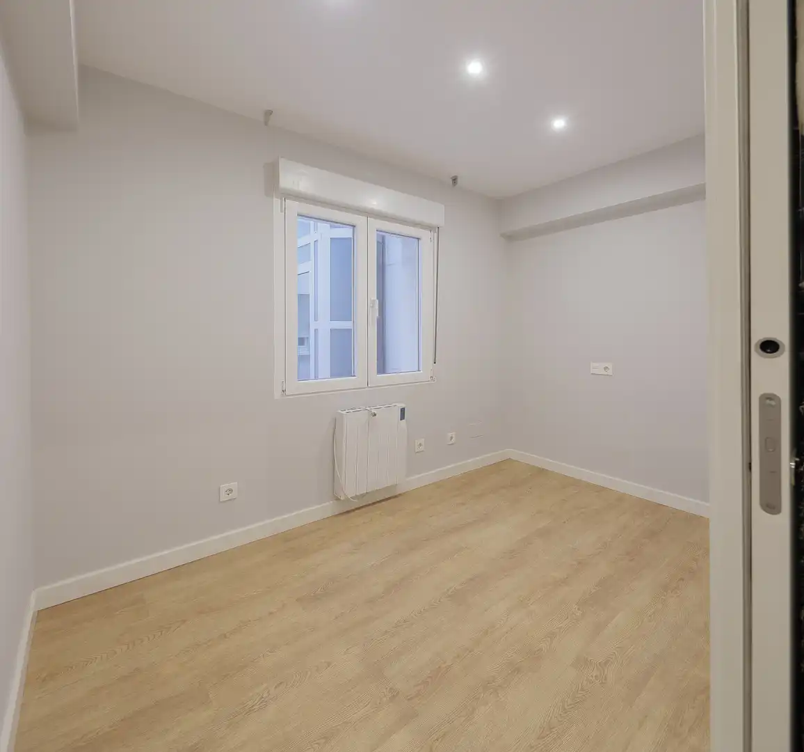 Bedroom of Flat for sale in Gijón   with Heating