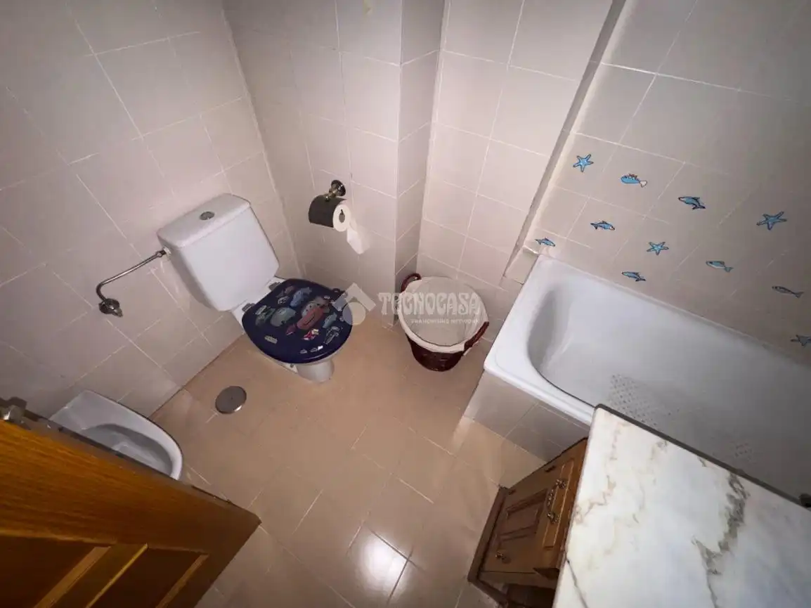 Bathroom of Flat for sale in Guadalajara  with Terrace and Home automation