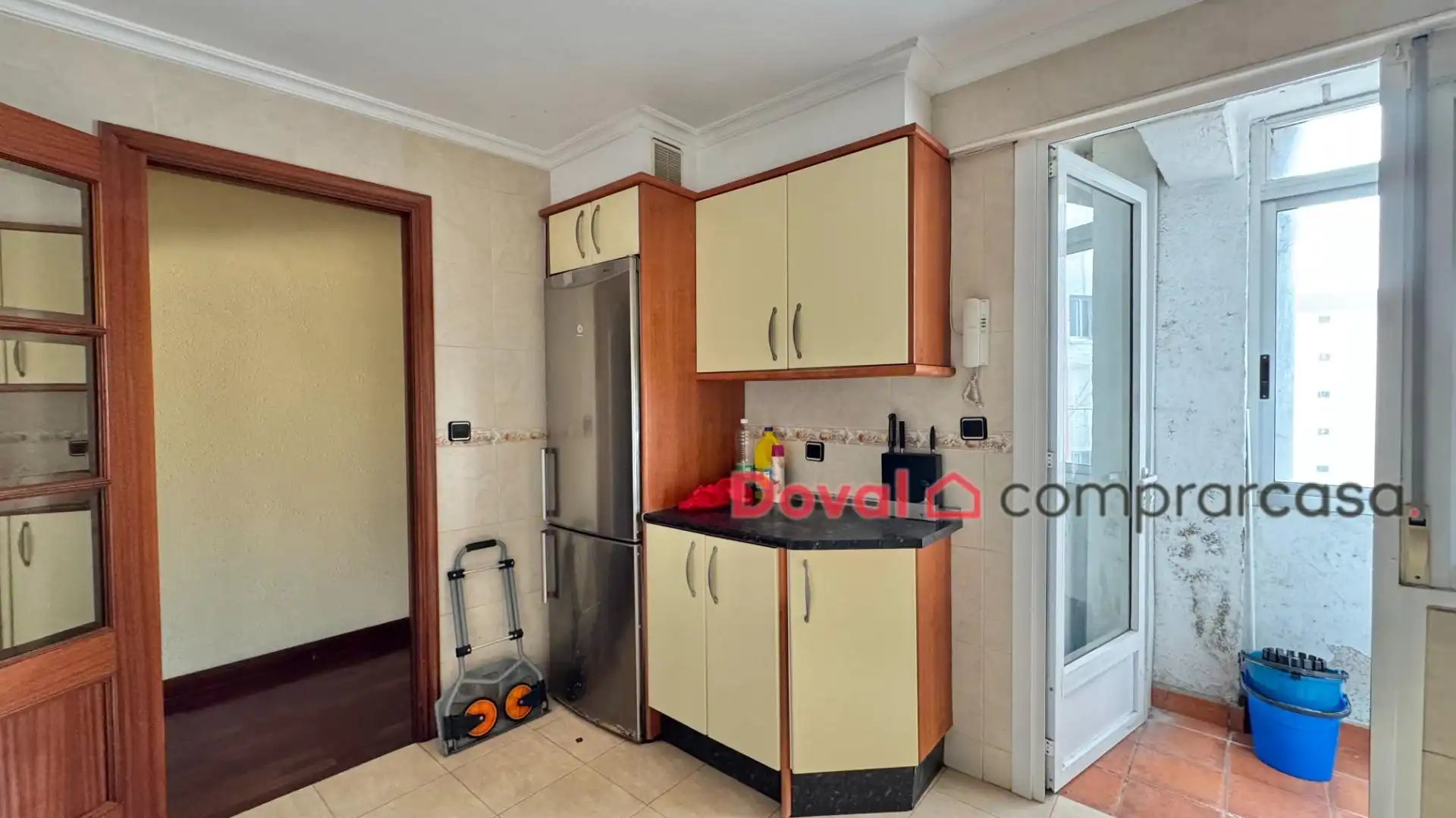 Kitchen of Flat for sale in Vigo   with Parquet flooring