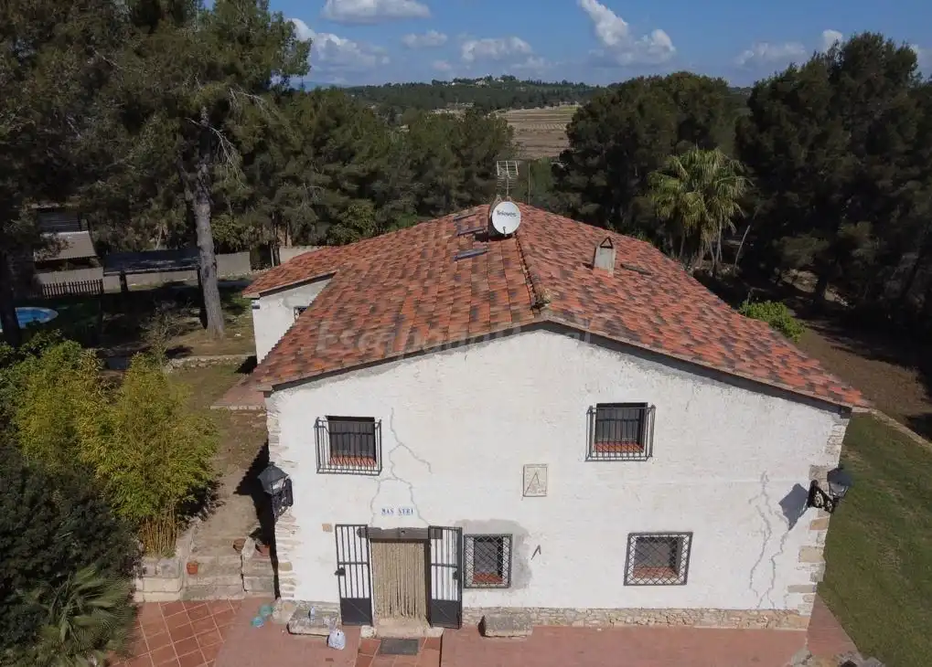 Vista exterior de Finca rústica en venta en El Catllar  con Calefacción, Jardín privado y Terraza