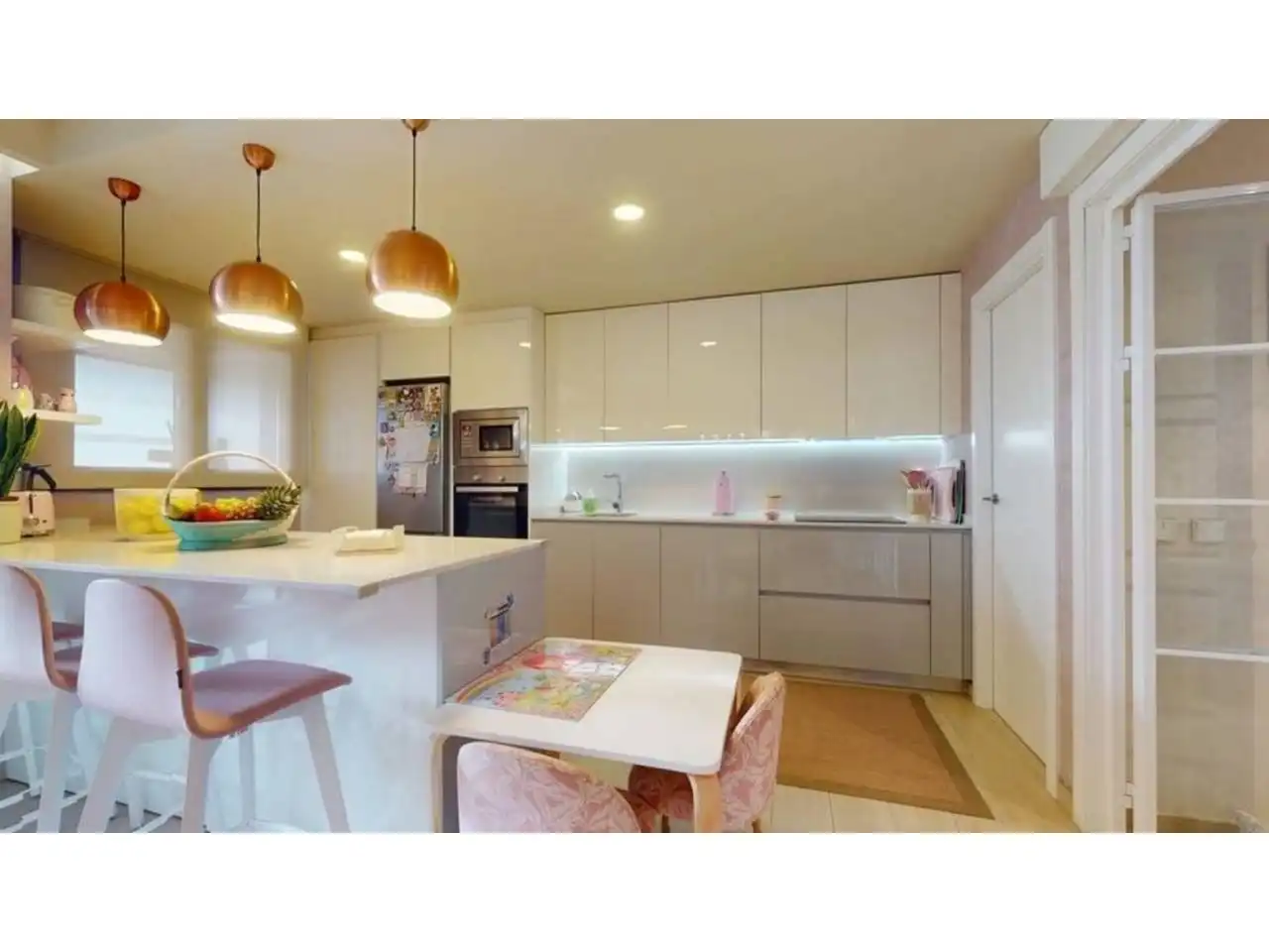 Küche von Wohnung zum Verkauf in Boadilla del Monte mit Heizung, Terrasse und Abstellraum